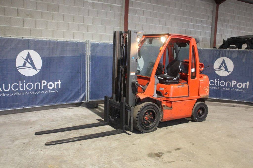 Heftruck Nissan UG1D2A32LQ LPG 3200kg 3.3m 2008