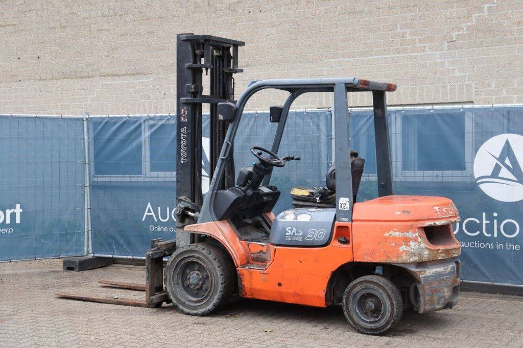 Gabelstapler Toyota 02-7FDF30 Diesel 3000kg 4.0m 2002