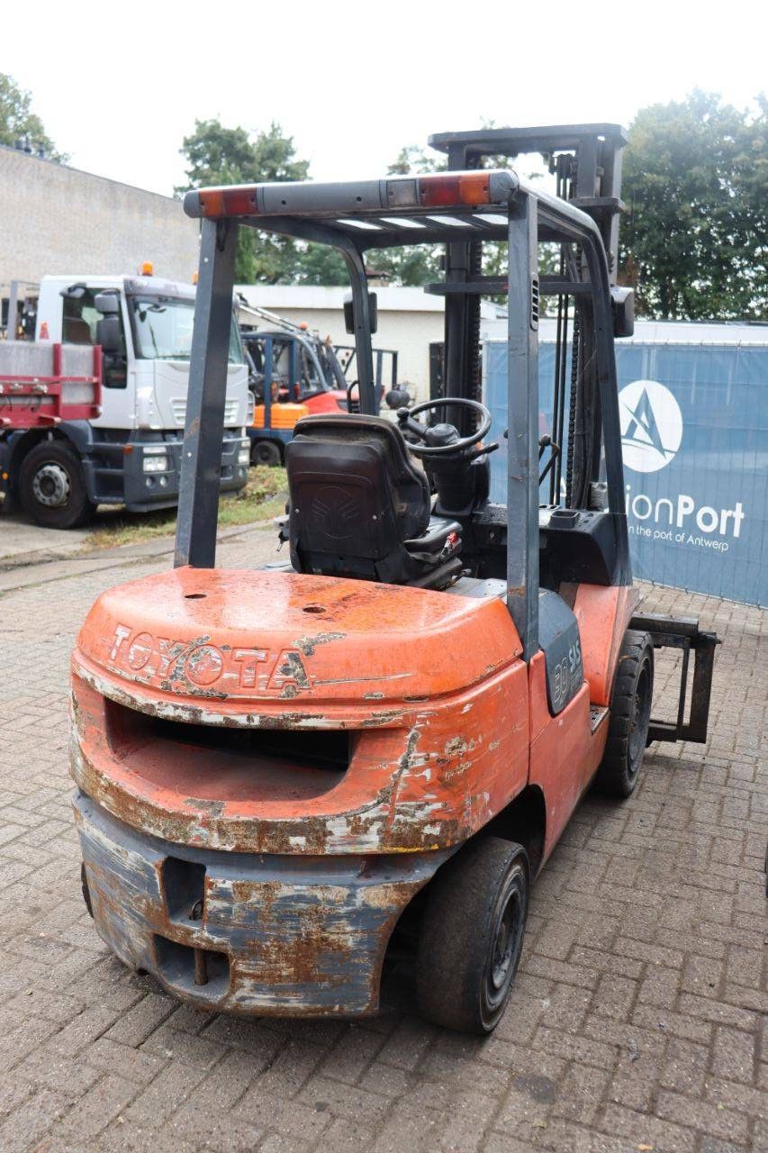 Gabelstapler Toyota 02-7FDF30 Diesel 3000kg 4.0m 2002