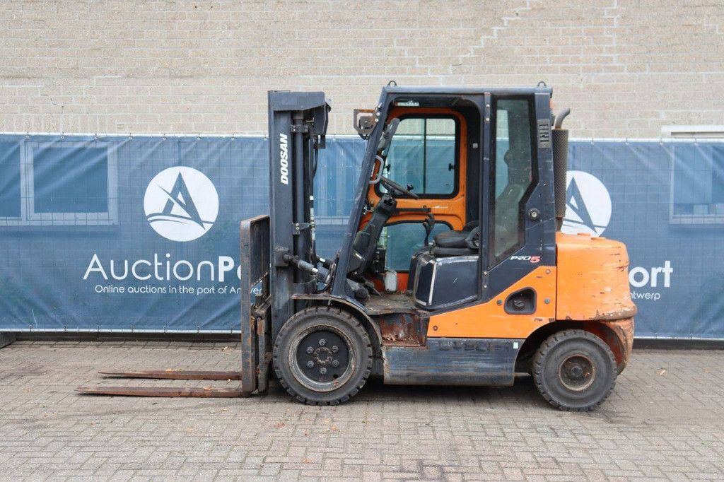 Doosan D30S-5 Diesel Forklift 3000kg 4.73m 2013