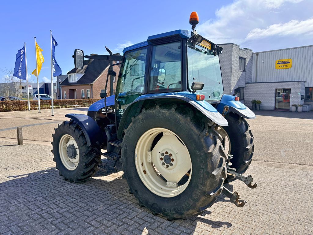 New Holland TS100 4WD