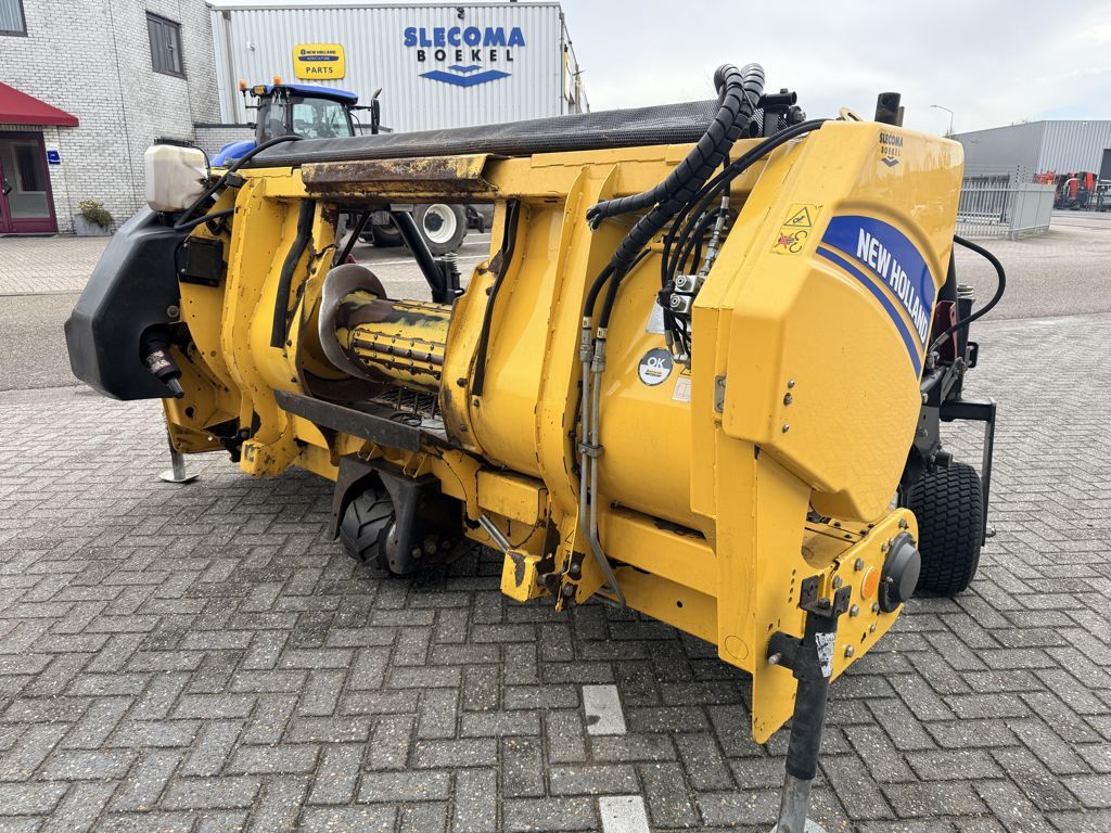 New Holland 273 Gras Pick-up