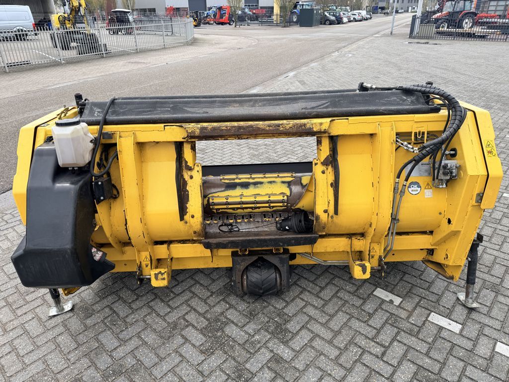 New Holland 273 Gras Pick-up