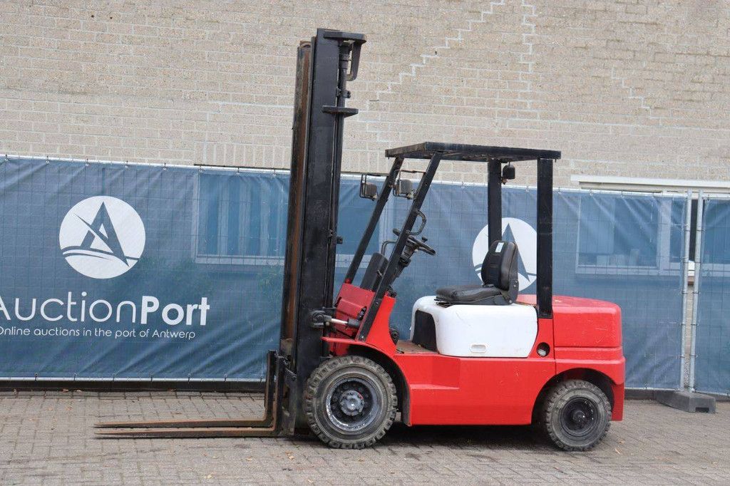 Halla HDF25 Diesel-Gabelstapler, 1900 kg, 4,5 m