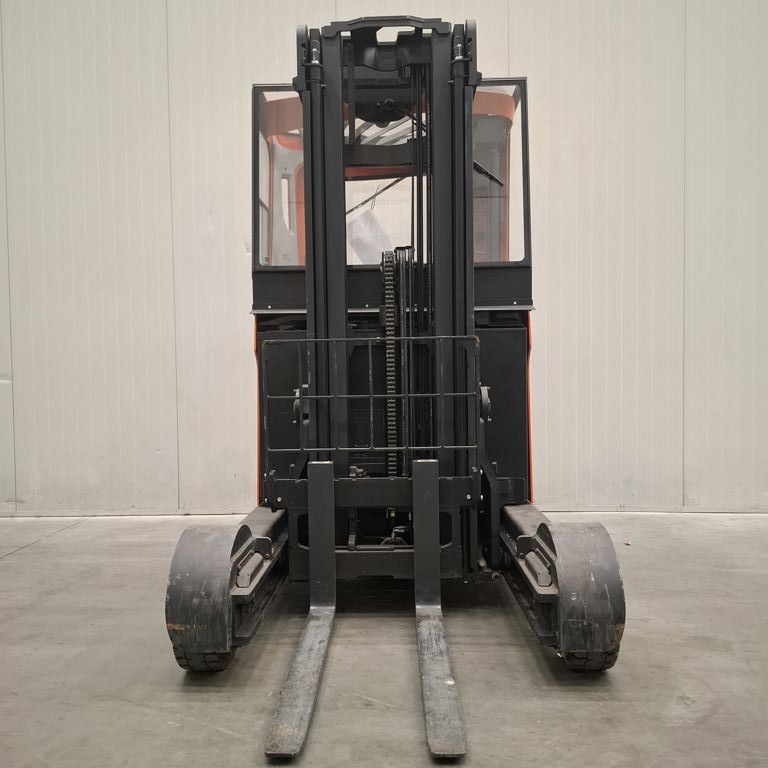 TOYOTA RRE160HR (met buitenbanden)