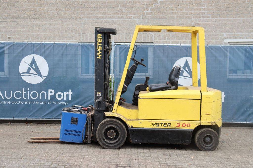 Hyster J3.00XM Elektrogabelstapler, 3000 kg, 3,2 m, Baujahr 1998