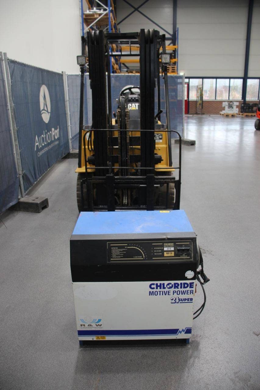 Caterpillar EP25K Elektrogabelstapler 2005