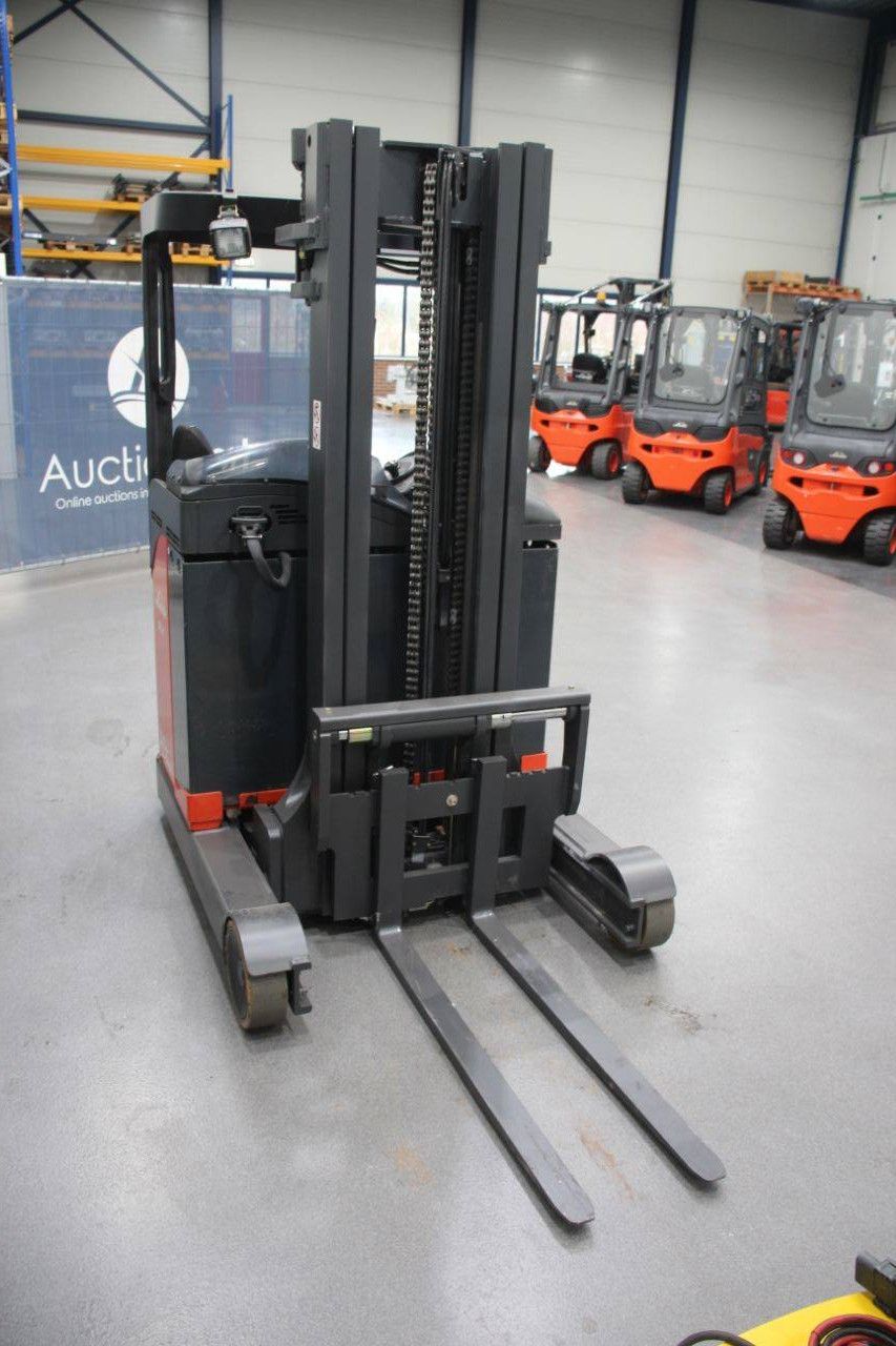 Linde R14 Electric Reach Truck 1400kg 5.09m 2005