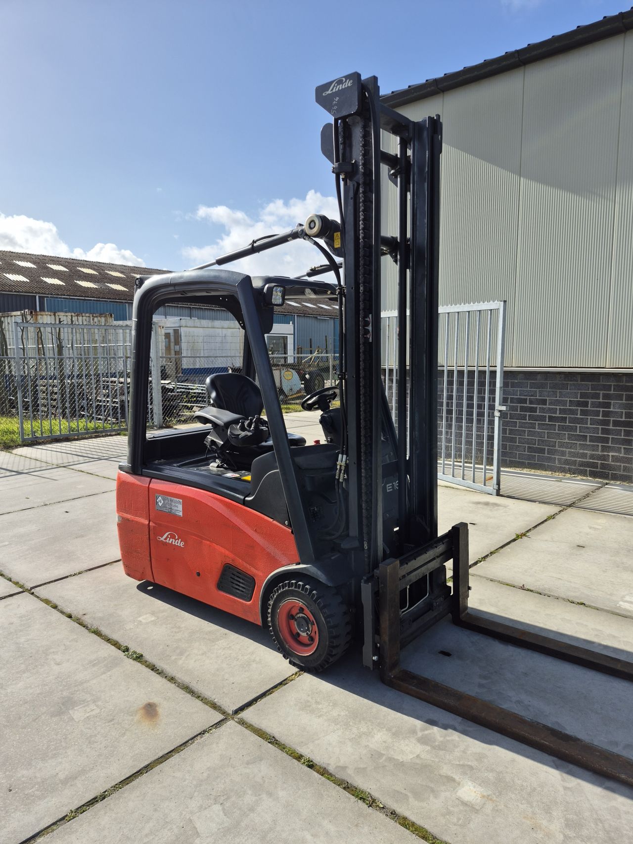 Linde E16L-01 duplo mast sideshift 4.250 mm bj 2008 4767 uur