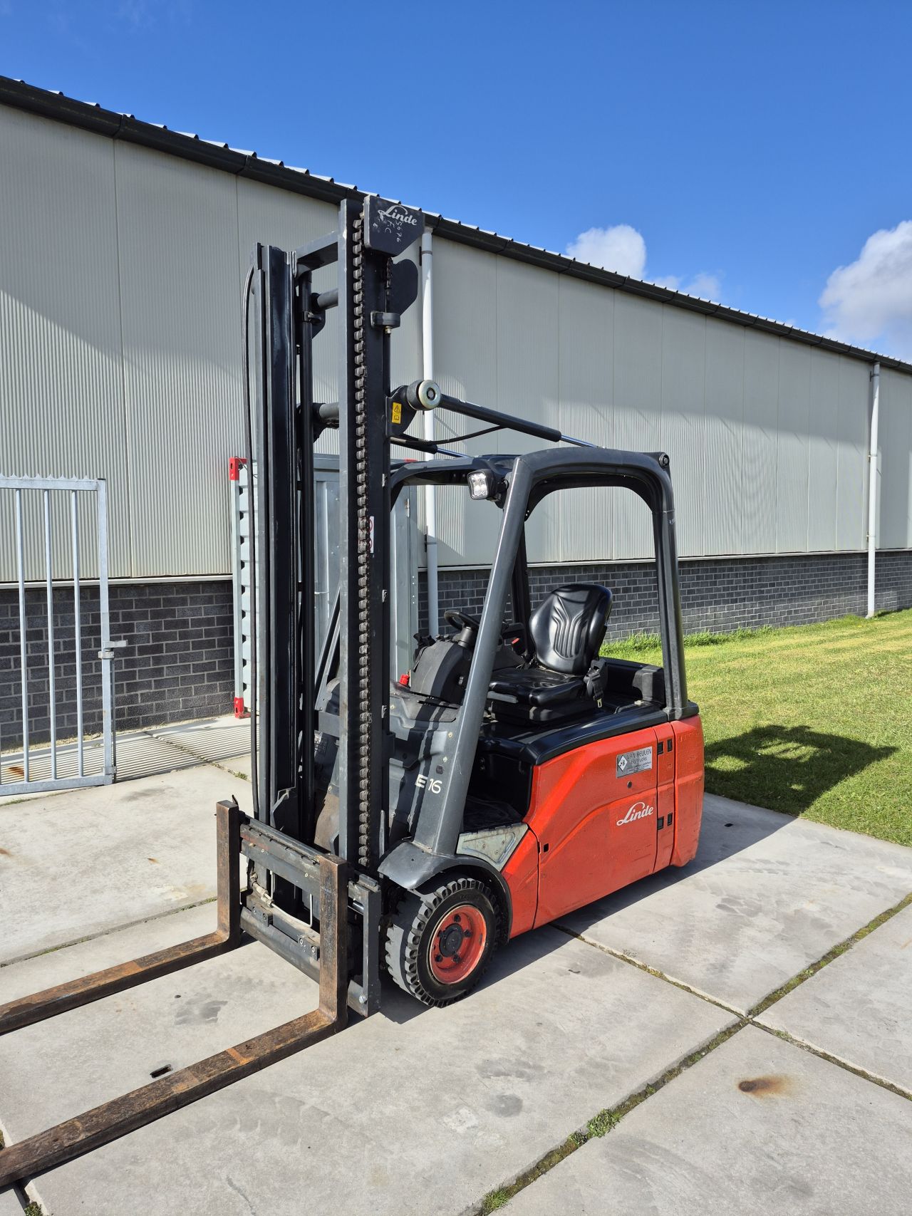 Linde E16L-01 duplo mast sideshift 4.250 mm bj 2008 4767 uur