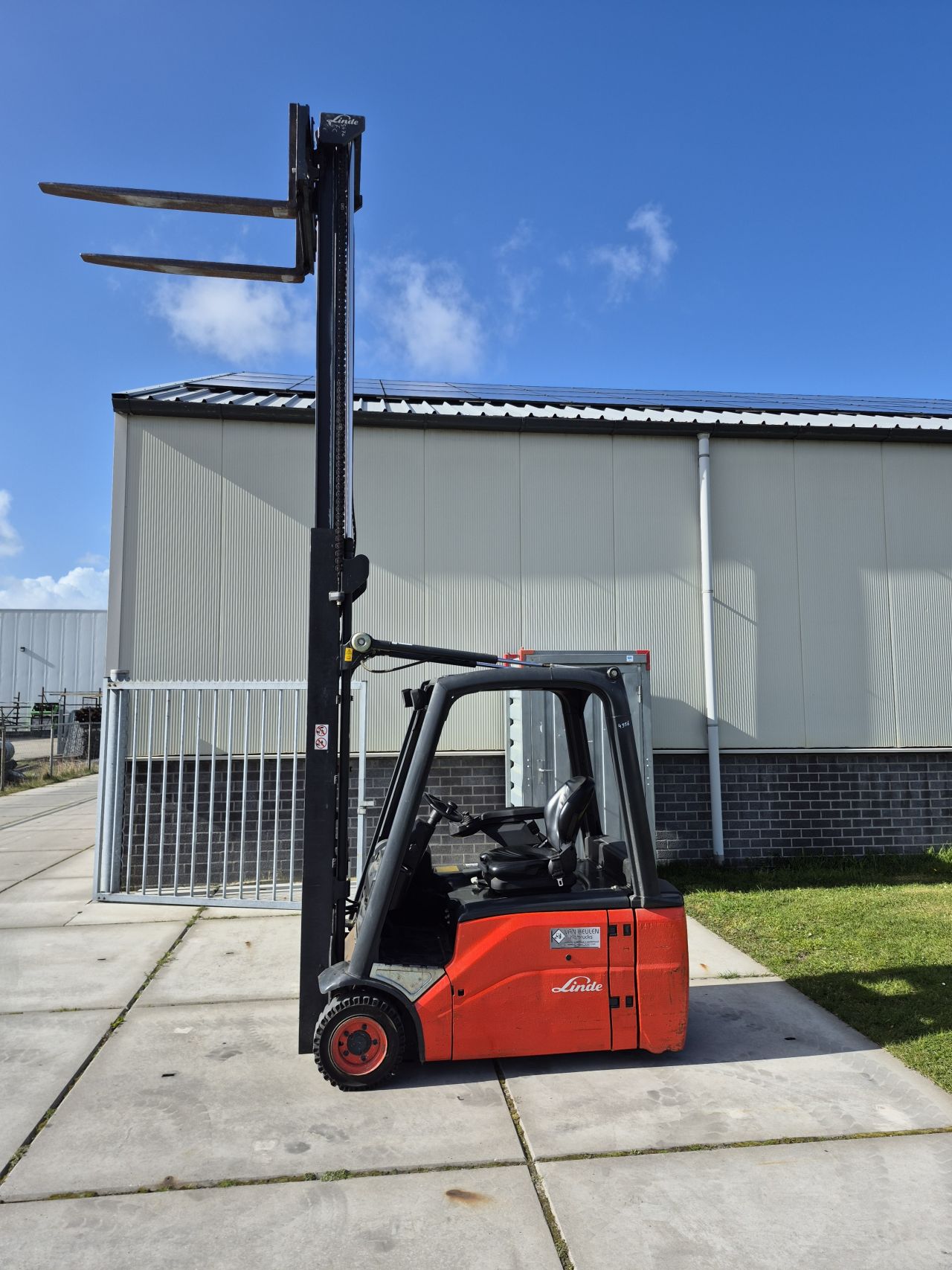 Linde E16L-01 duplo mast sideshift 4.250 mm bj 2008 4767 uur