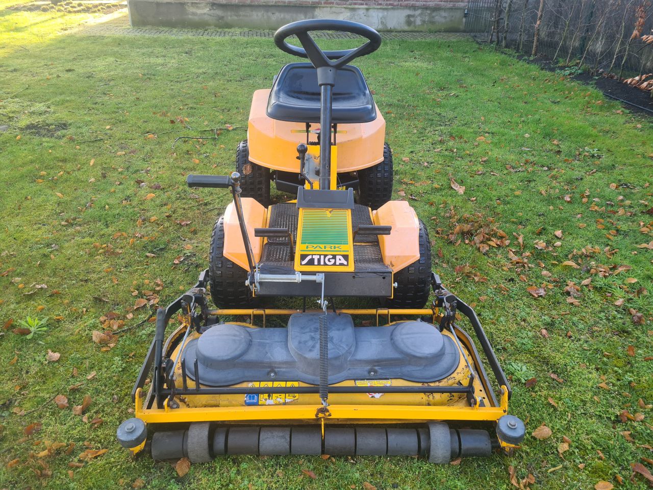 Stiga park frontmaaier mulchmaaier mulch zitmaaier.