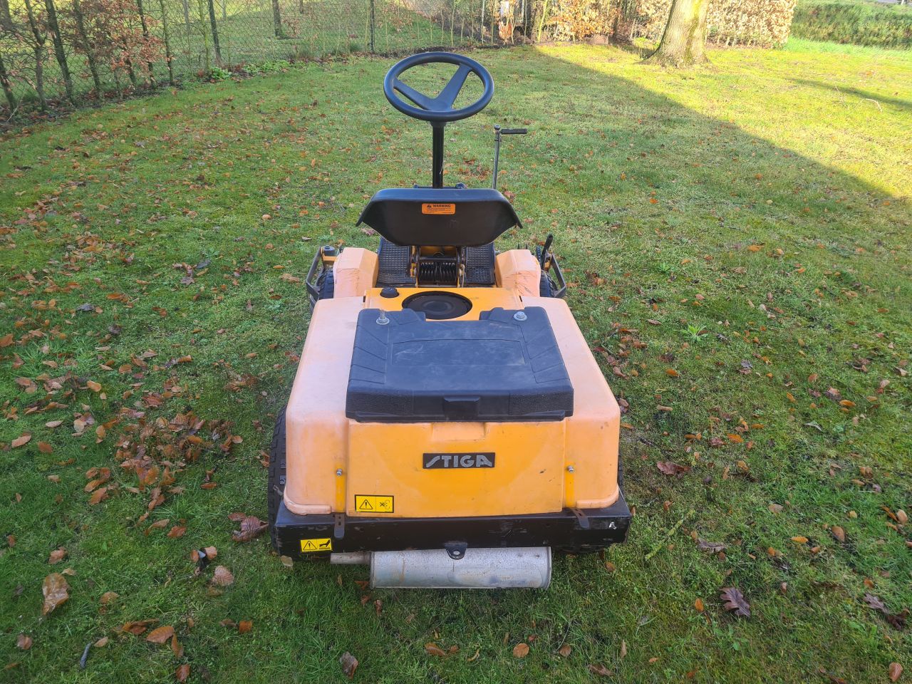 Stiga park frontmaaier mulchmaaier mulch zitmaaier.