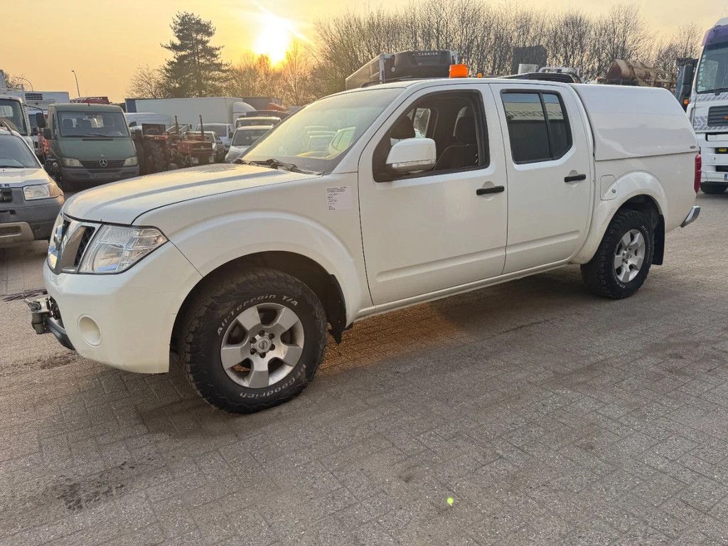 Nissan Navara **4WD-AIRCO-BELGIAN ORIGINE**