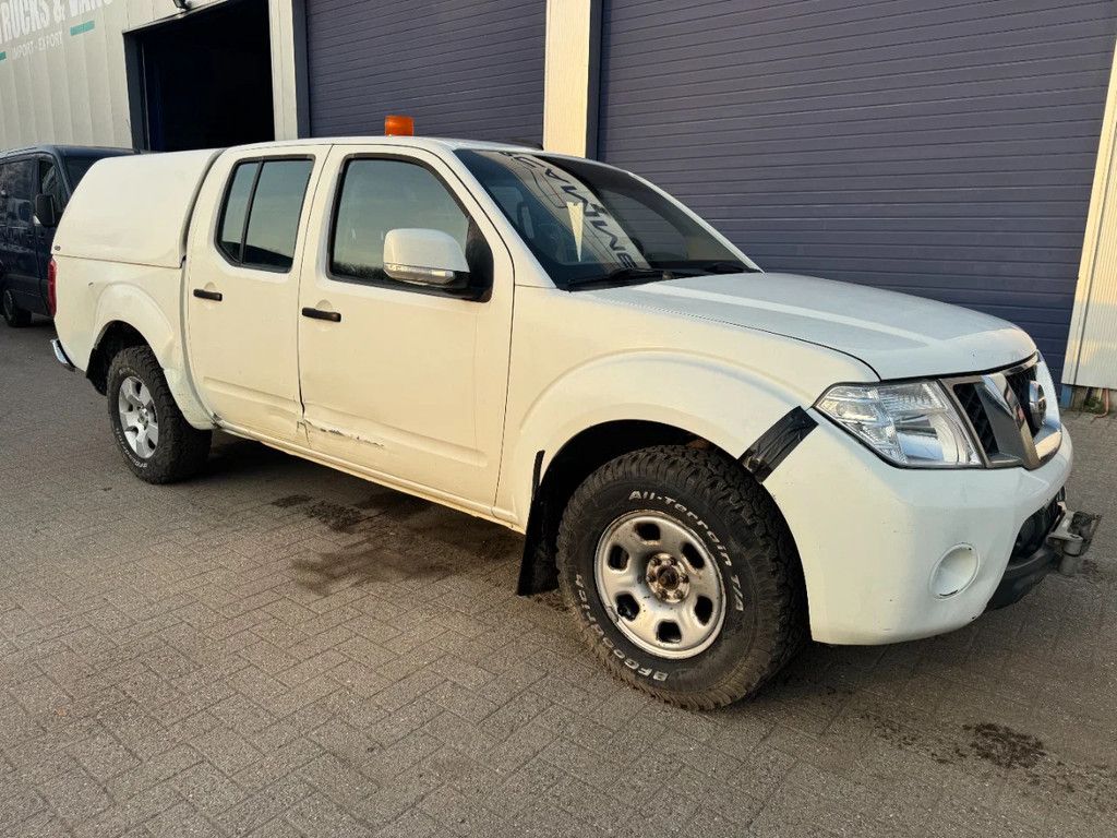 Nissan Navara **4WD-AIRCO-BELGIAN ORIGINE**