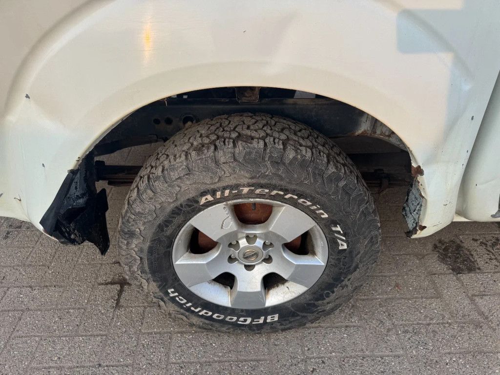 Nissan Navara **4WD-AIRCO-BELGIAN ORIGINE**