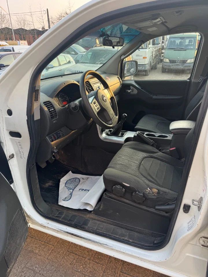 Nissan Navara **4WD-AIRCO-BELGIAN ORIGINE**