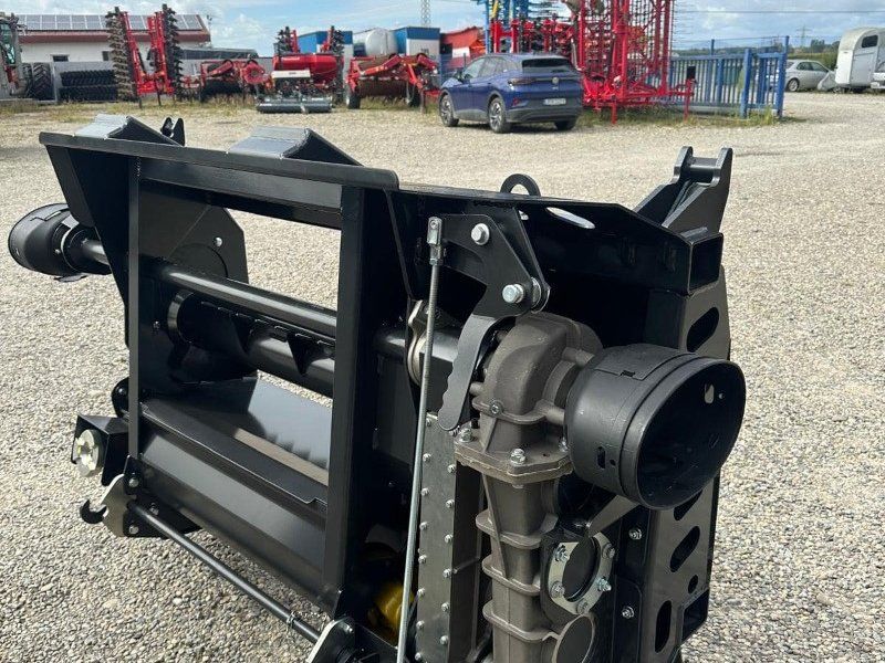 Olimac Claas / Adapter für Maisplücker und Schneidwerke 492,493