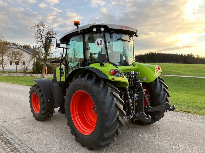 Claas Arion 420