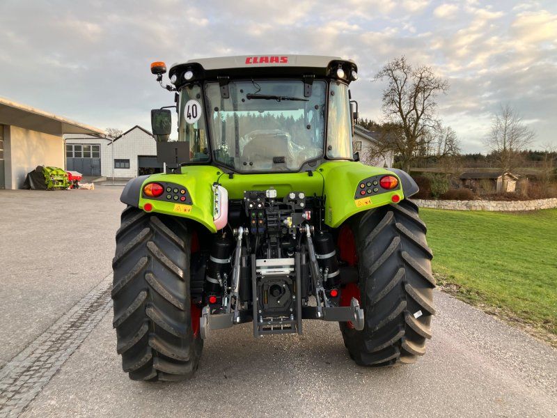 Claas Arion 420