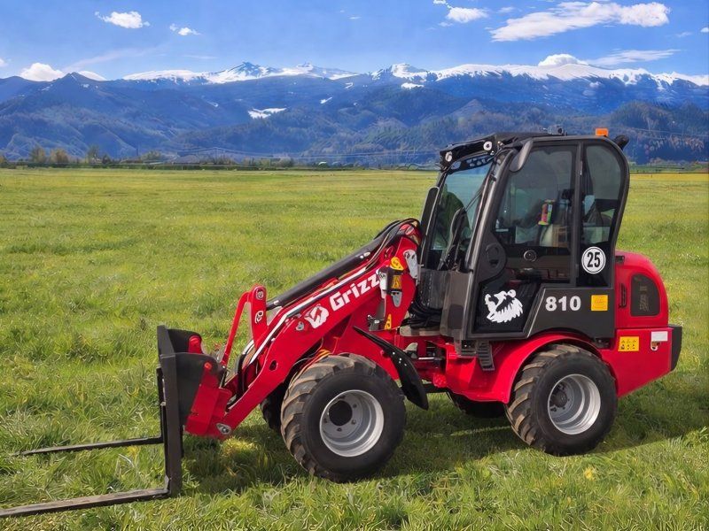 Grizzly 810 Plus 4WD Hoflader mit Straßenzulassung