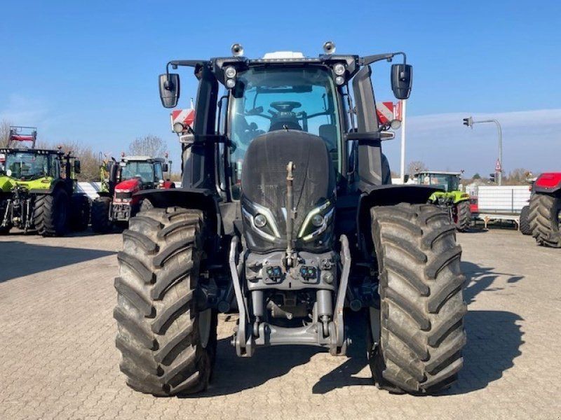 Valtra Q305 Unlimited