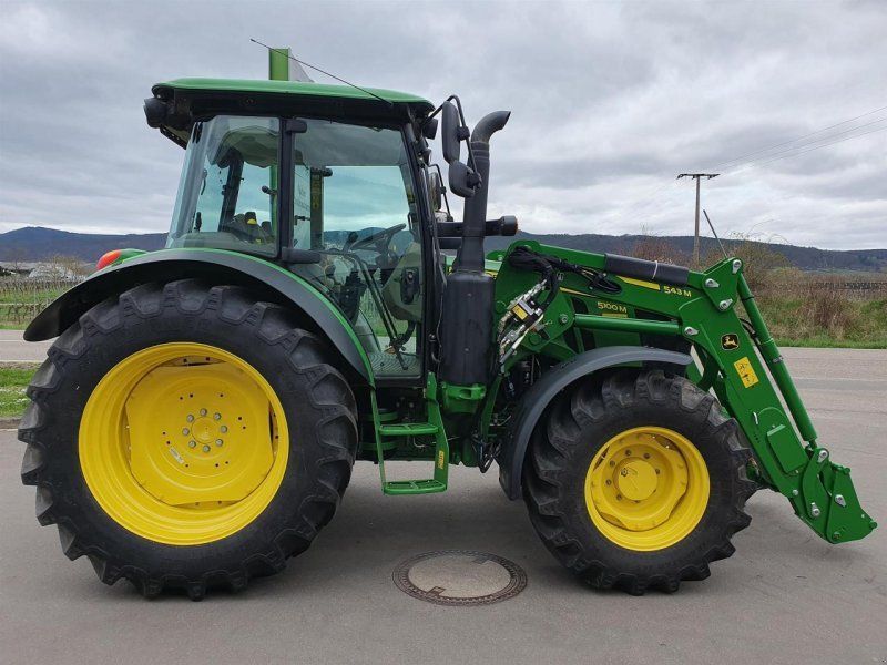 John Deere 5100M