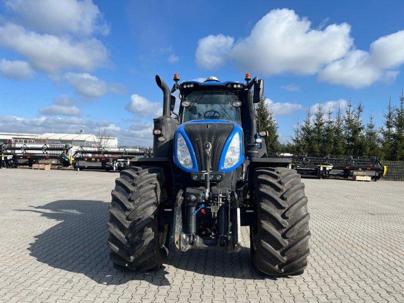 New Holland T 8.435 UC