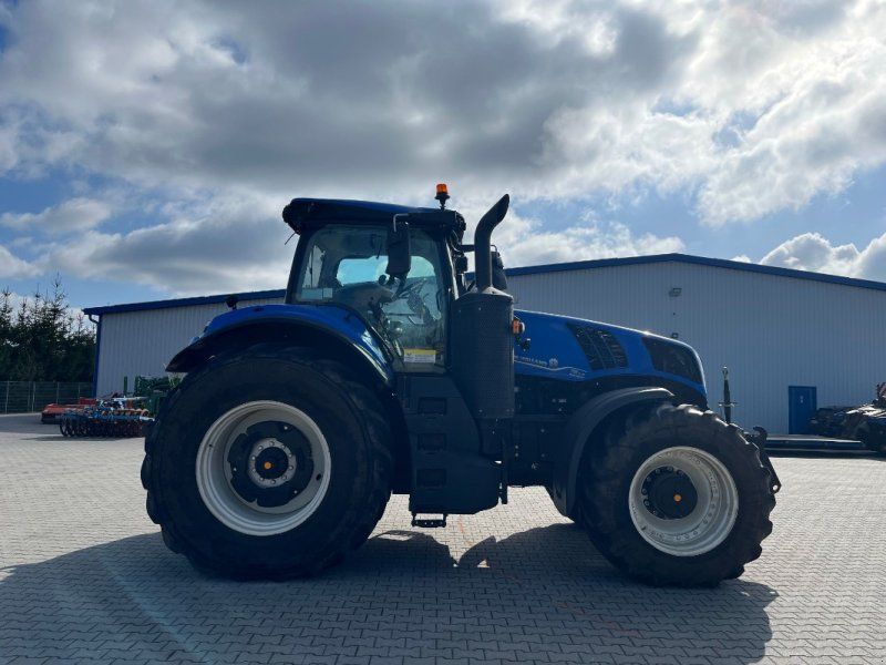 New Holland T 8.435 UC