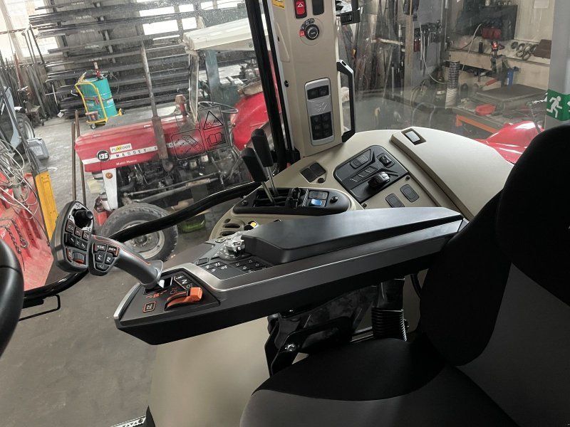 Massey Ferguson 5S.115 Dyna-6 Efficient