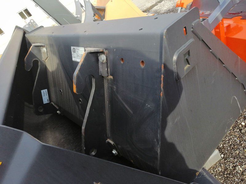 Quicke ALÖQuicke Universalschaufel 140mm Weidemann HV