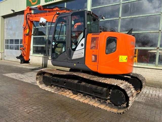 Hitachi ZX 135 US 5-B