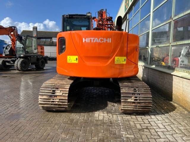 Hitachi ZX 135 US 5-B