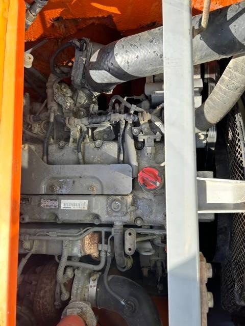 Hitachi ZX 135 US 5-B