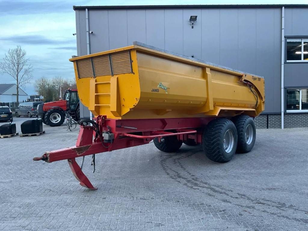 Jako Tiger 180 Landbouwkipper, Kiepwagen