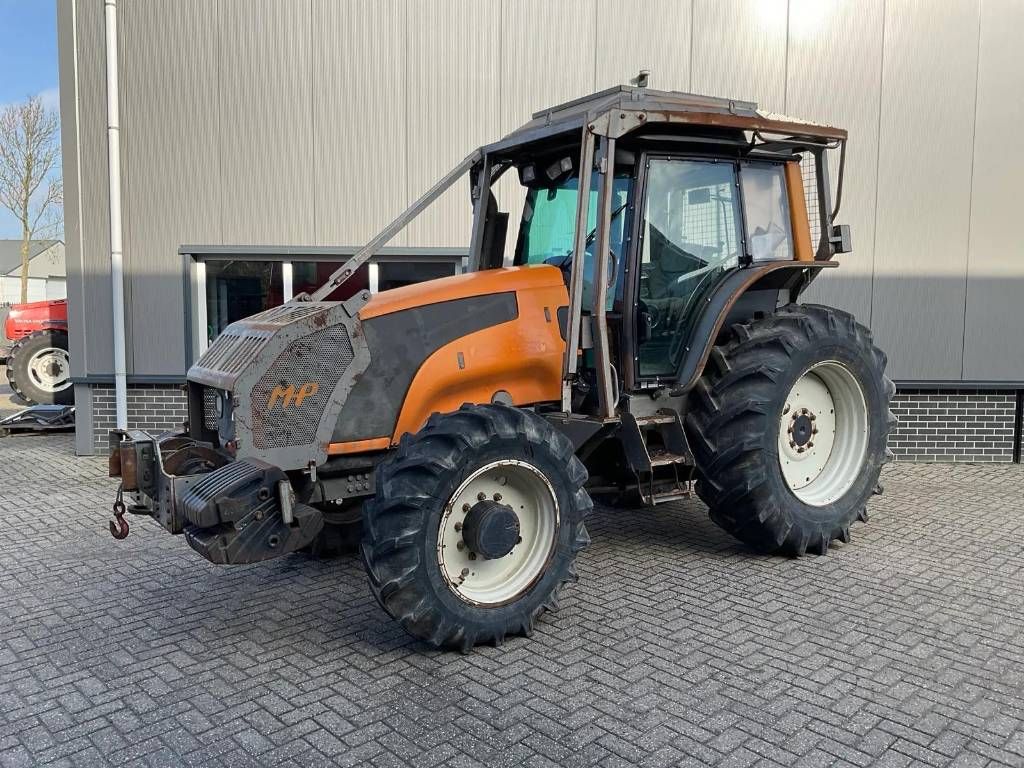 Valtra T121 Hitech DEFECT! Forest, Twintrac