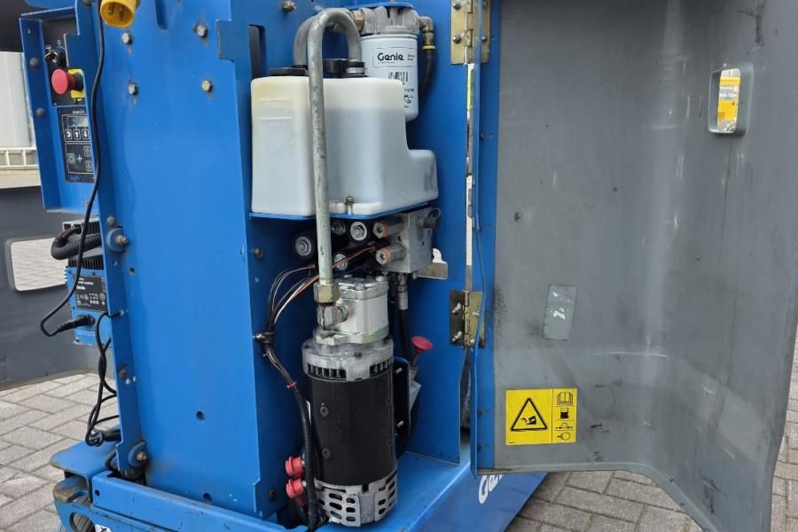 Genie GR15 Electric, 6.5m Working Height, 227kg Capacity