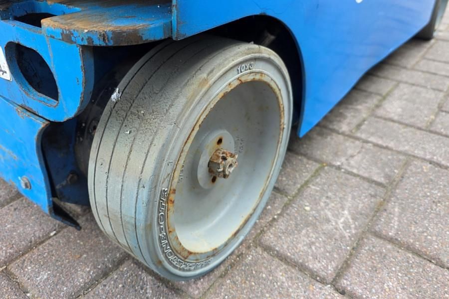 Genie GR15 Electric, 6.5m Working Height, 227kg Capacity