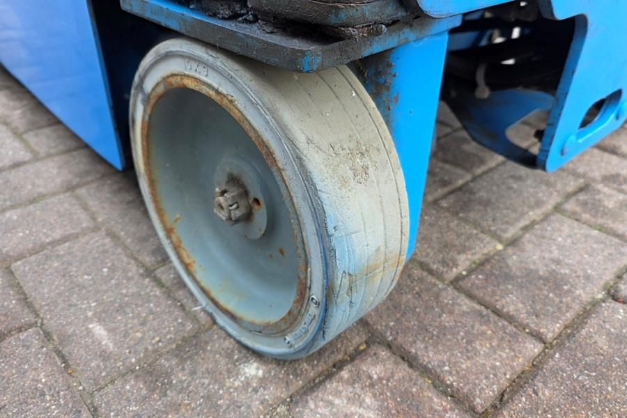 Genie GR15 Electric, 6.5m Working Height, 227kg Capacity