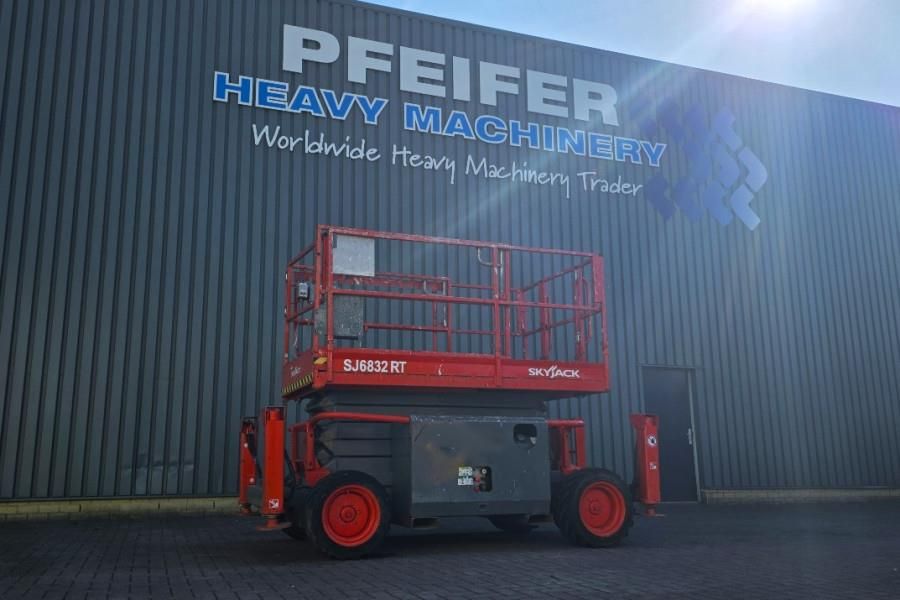 SkyJack SJ6832RT Diesel, 4x4 Drive, 11.6m Working Height,