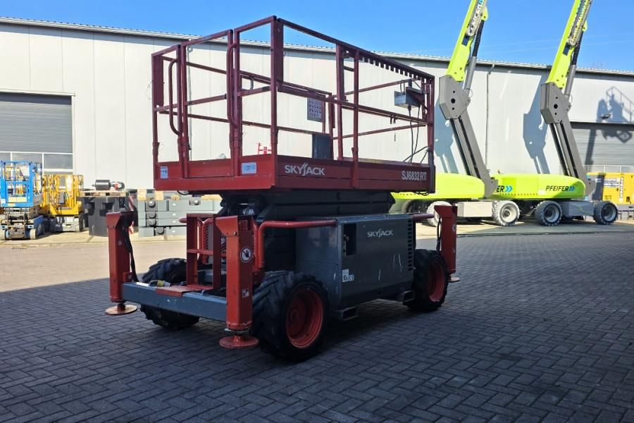 SkyJack SJ6832RT Diesel, 4x4 Drive, 11.6m Working Height,