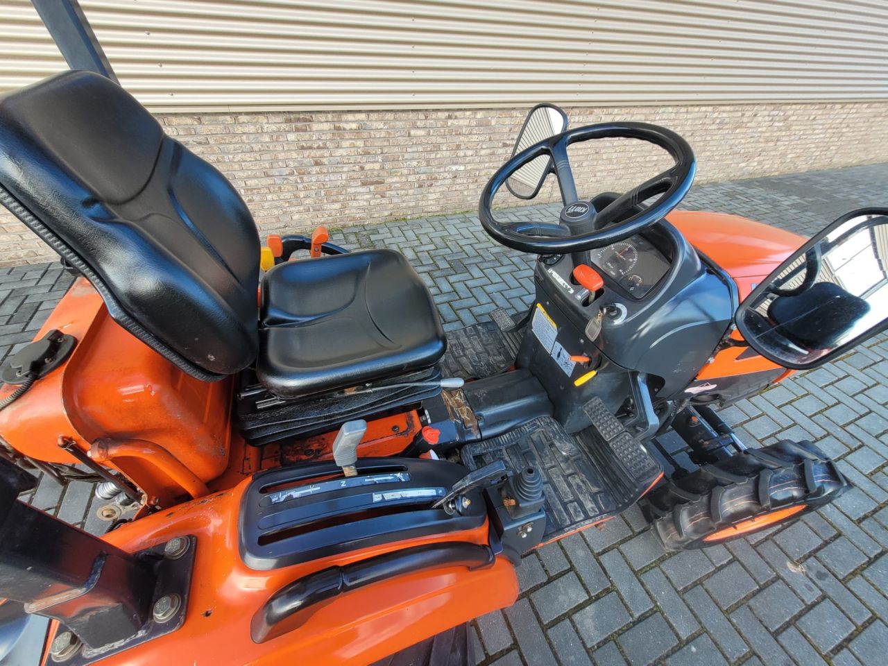 Kioti ck-22 hst (kubota iseki solis)