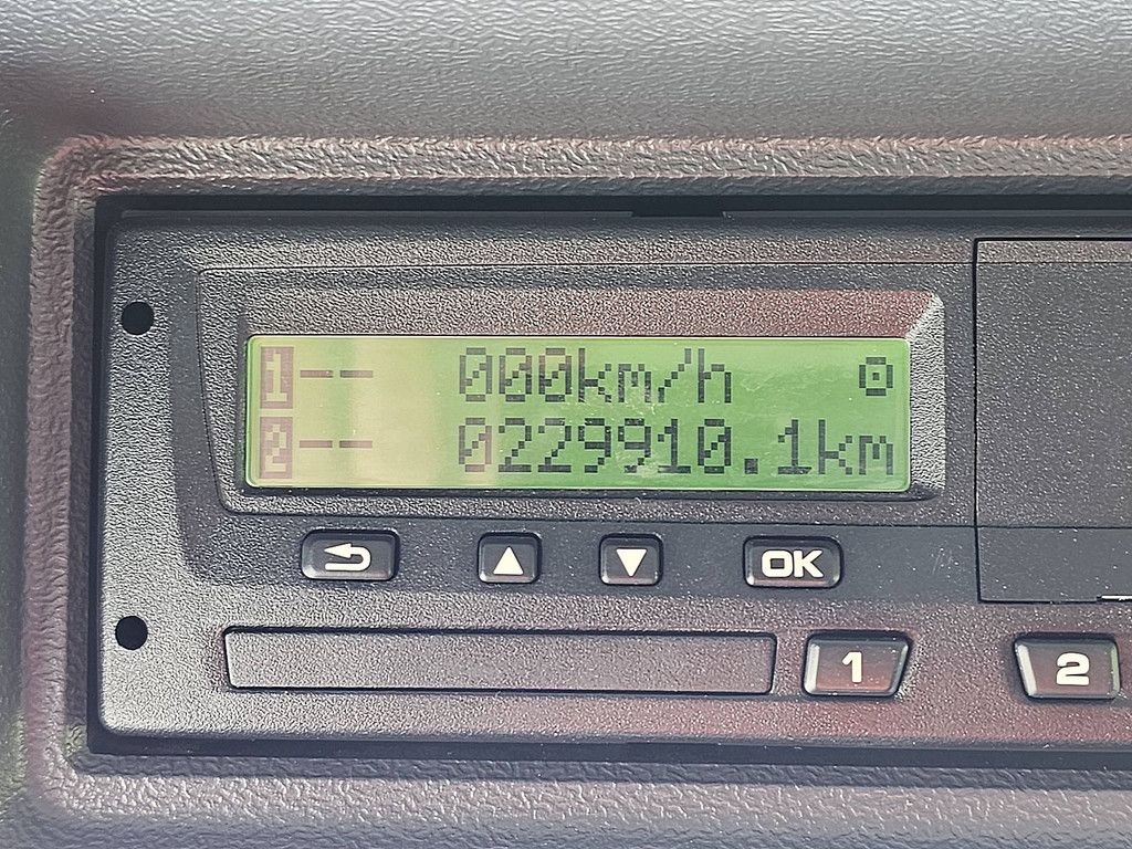 SCANIA P320 6x2*4 taillift