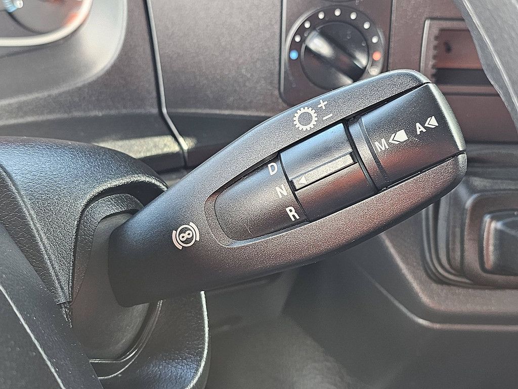 MERCEDES-BENZ ATEGO 1230 airco taillift