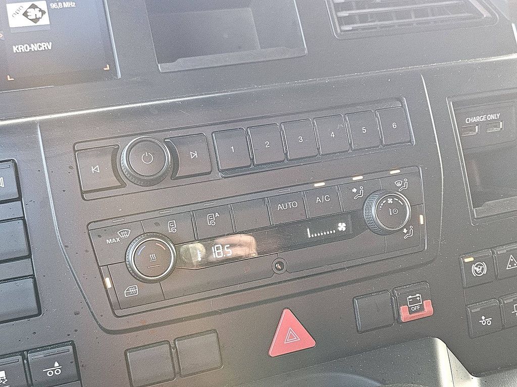 M.A.N. 26.470 TGX tg3 gm 6x2/2 bls