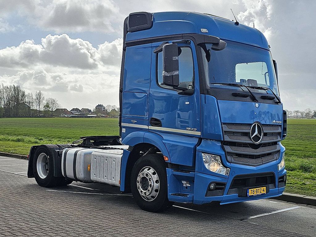 MERCEDES-BENZ ACTROS 1843