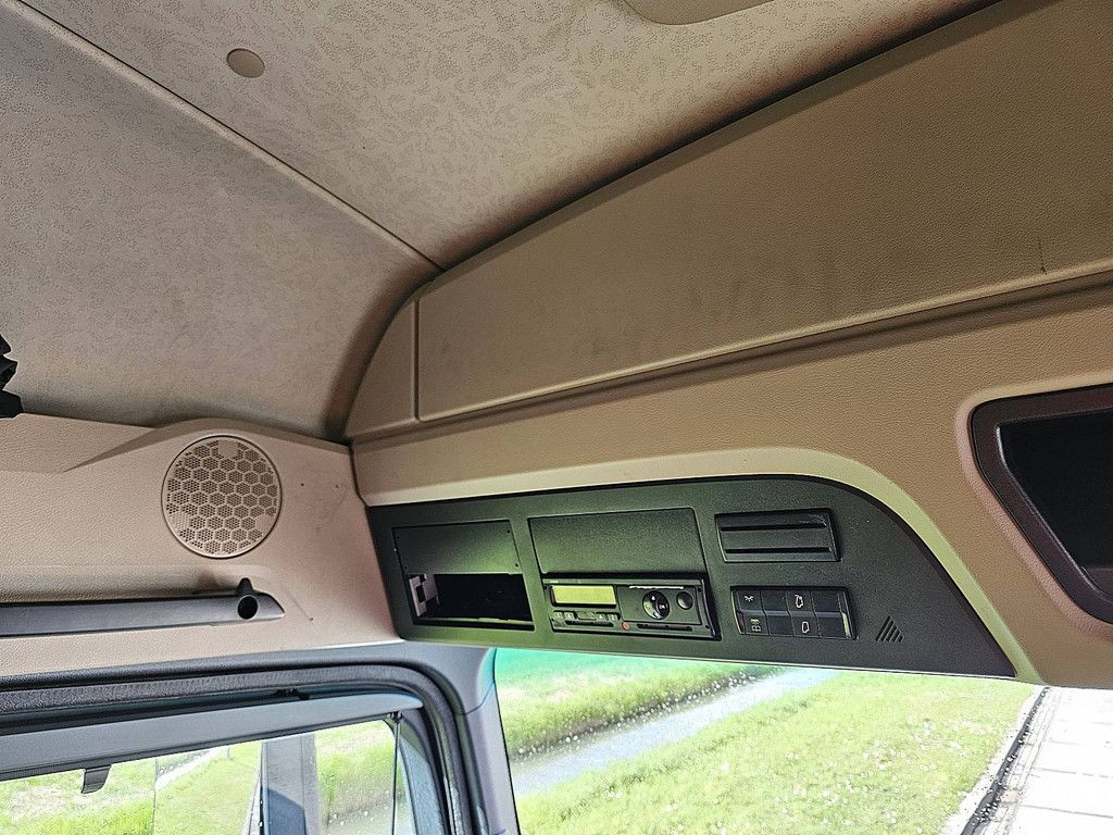 MERCEDES-BENZ ACTROS 1843