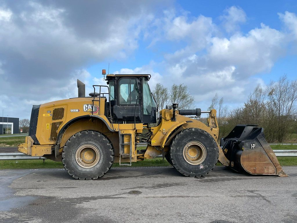 Caterpillar 966M