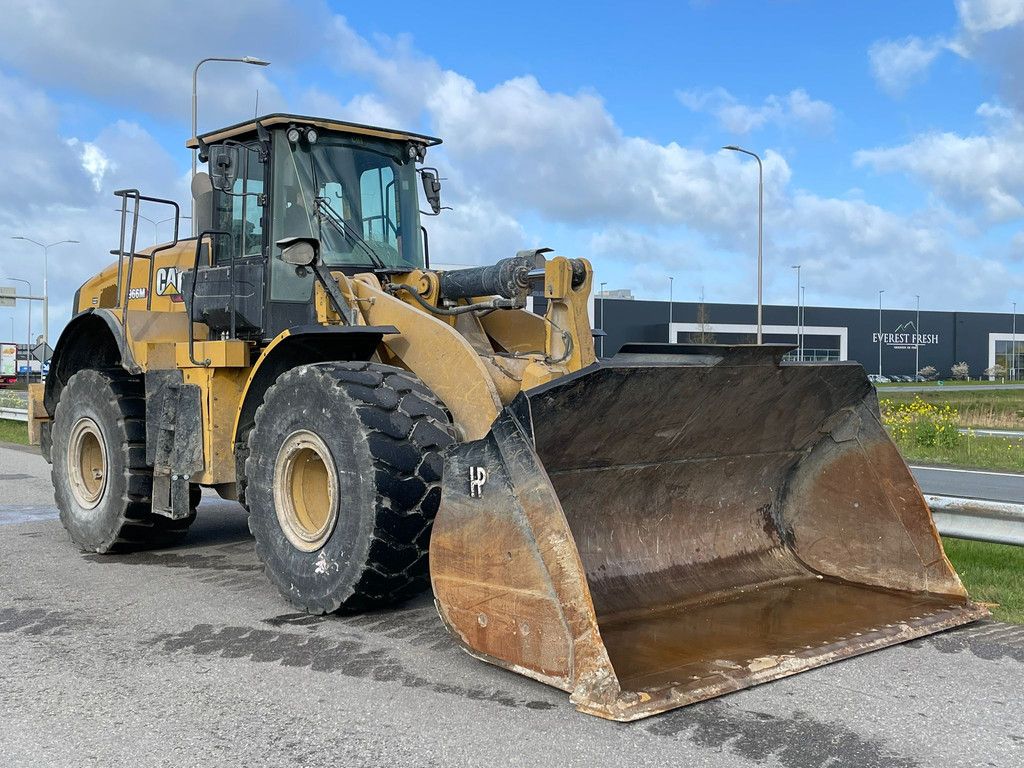 Caterpillar 966M