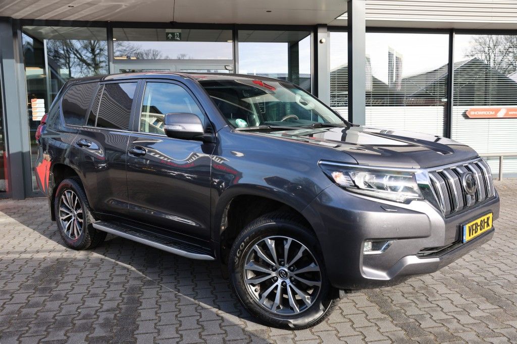 Toyota Landcruiser 150 2.8 D-4D 5DRS EXECUTIVE A/T VAN